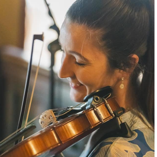 Erica Hastie - Violinist & Teacher